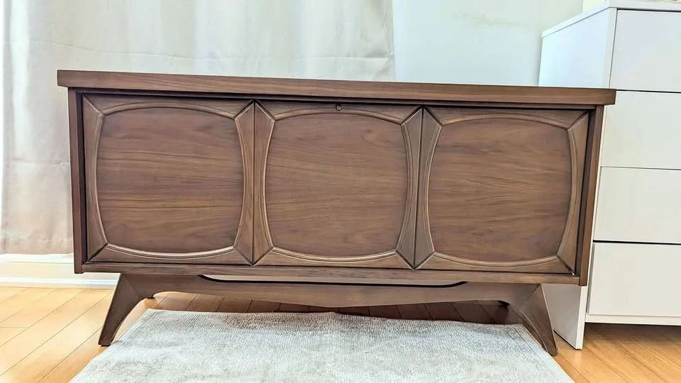 MCM Rare find Cedar Storage Chest. Excellent Condition. thumbnail
