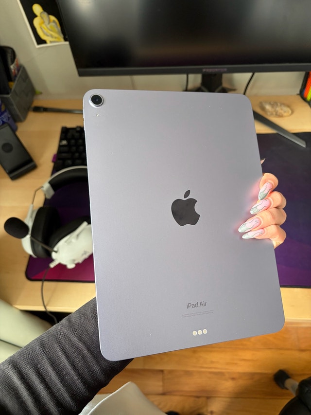 iPad Air 5th Gen (64GB, Purple)