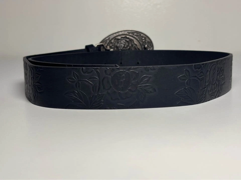 Black Belt w/ Rose Buckle Floral Embossed - photo 2