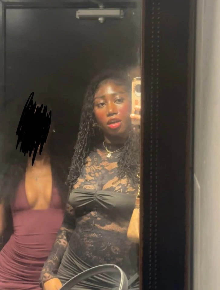 Lace Bodycon Dress - photo 4