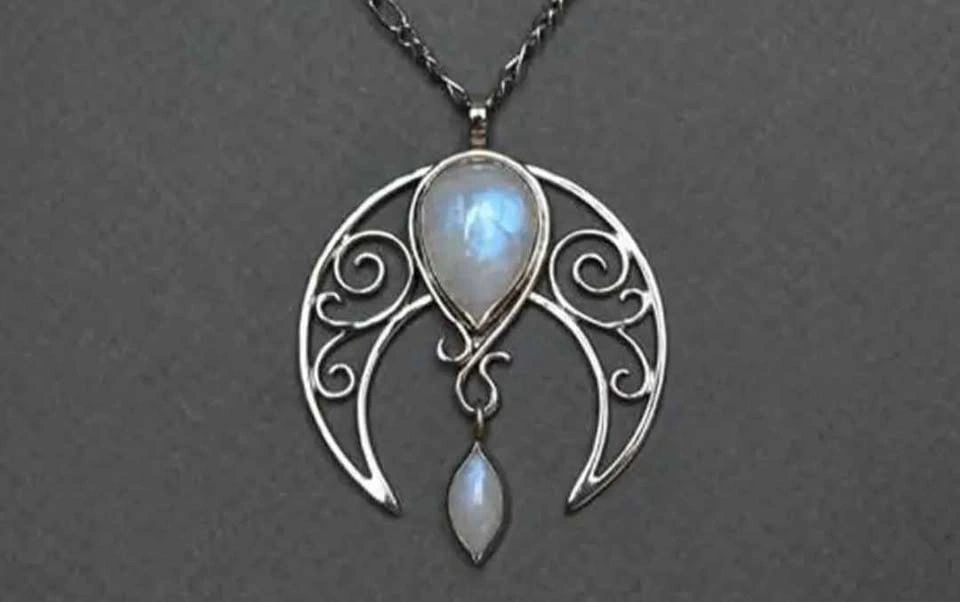 New Moon Moonstone Necklace - photo 2