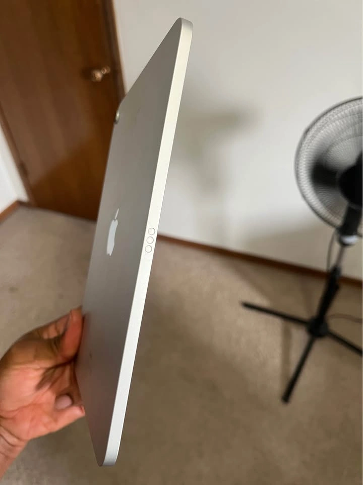 Apple iPad 10th Generation - photo 3