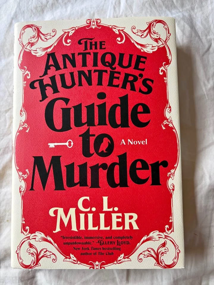 The Antique Hunter’s Guide to Murder