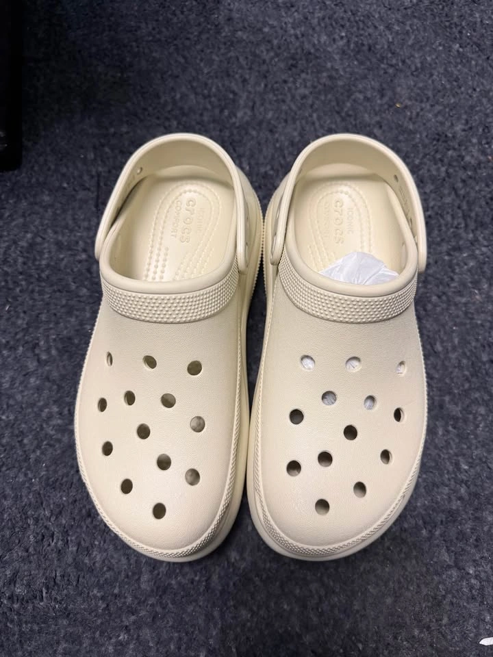Brand new unisex crocs women size 9 mens size 7 - photo 2