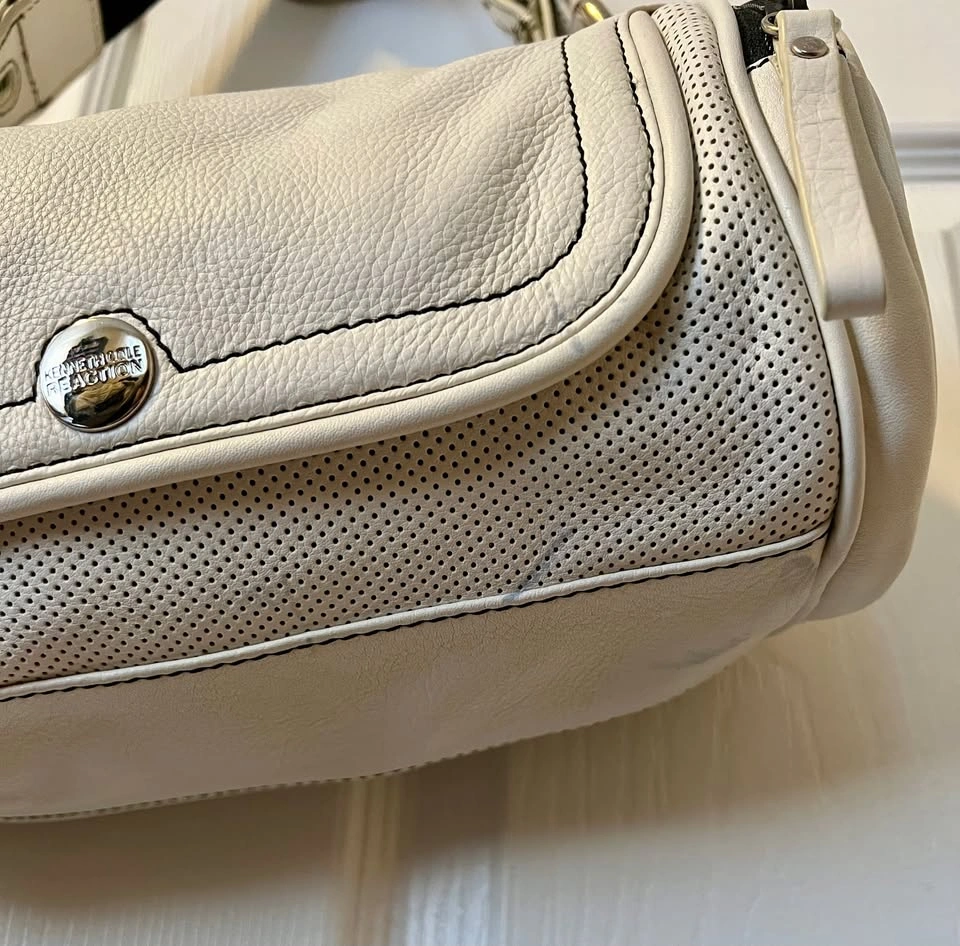 Kenneth Cole Reaction White Shoulder Bag - photo 4