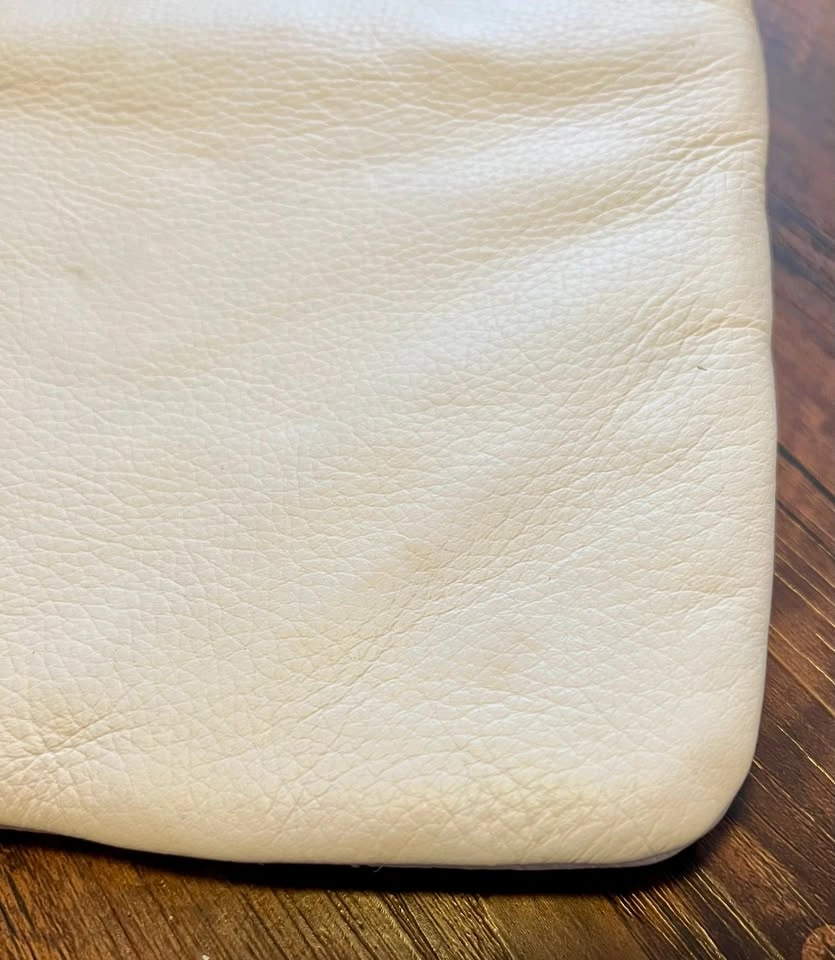 White Crossbody Purse - photo 5