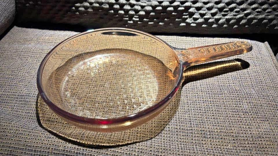 Vintage 1980’s Corning Ware VISION Waffle Pan