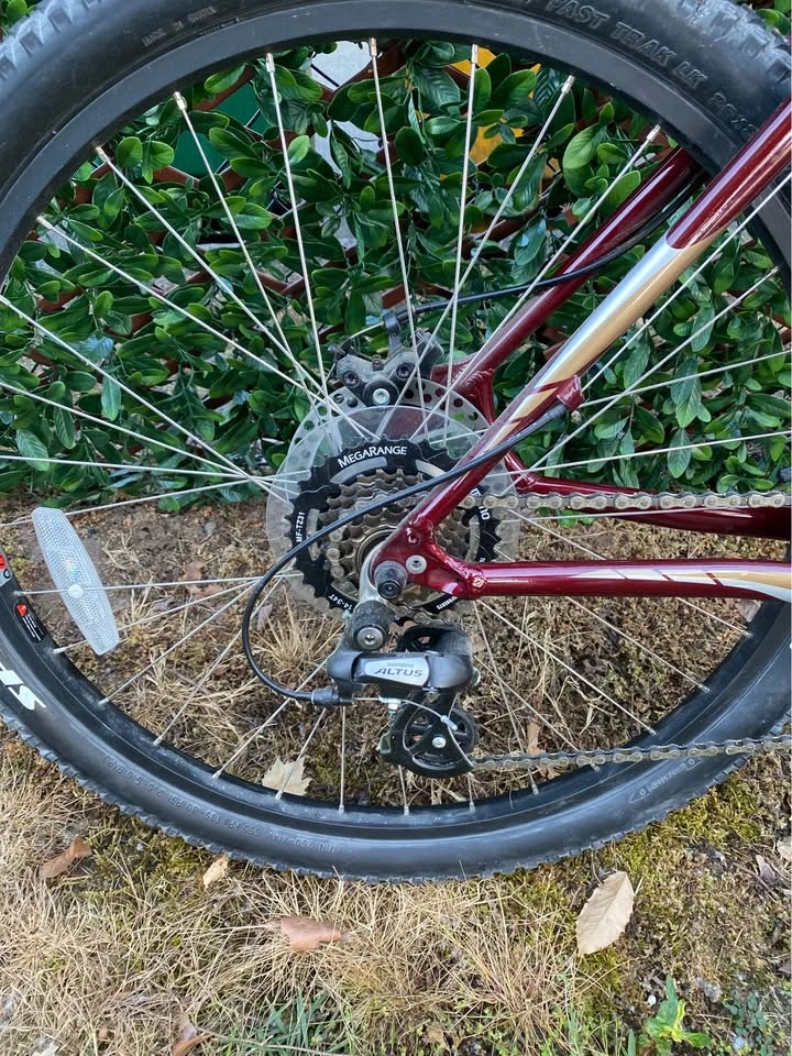 Maroon Hardrock Specialized Bike (Delivery Available) - photo 5