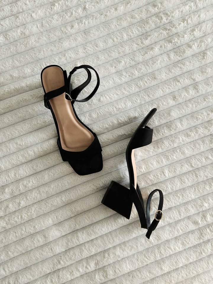 A new day Black Sandal Heels