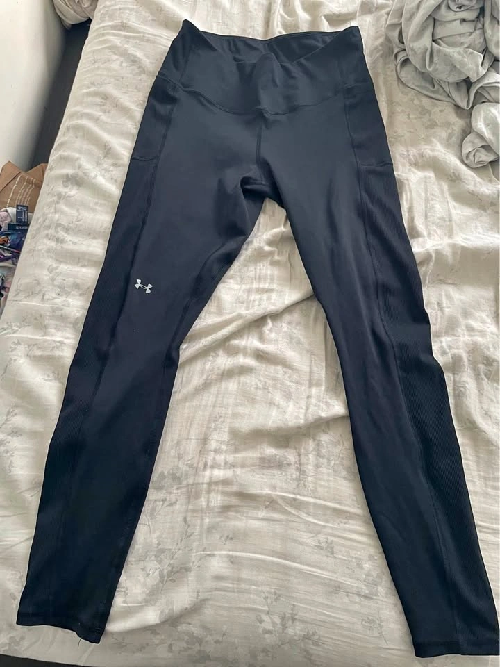 Under Armour Black Leggings Large