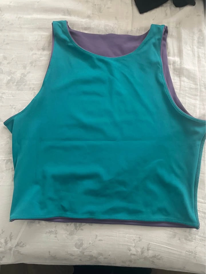 Under Armour reversible crop top purple teal - photo 2