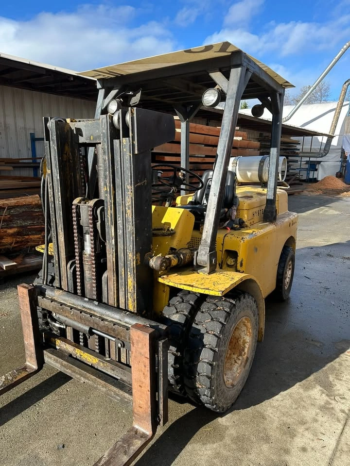 1972 Hyster 8000lbs Dual Pneumatic Forklift - photo 3