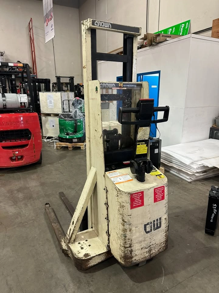 Crown 20MT 130" Stacker - photo 4