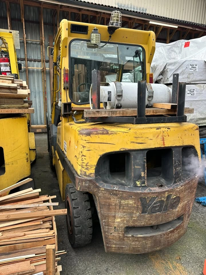 2005 Yale 11000lbs Lumber Forklift - photo 3