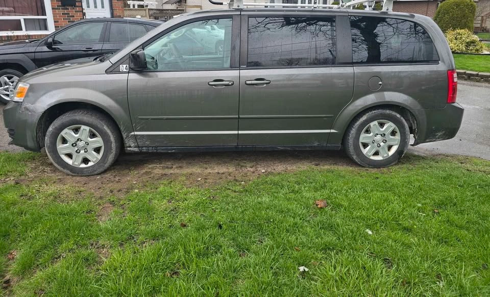 2010 Dodge Grand Caravan - photo 2