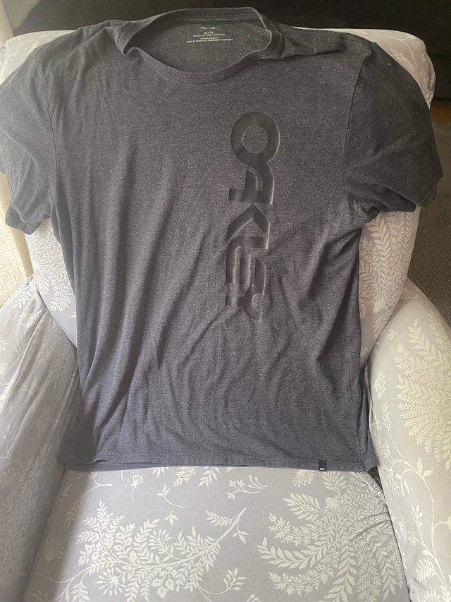 Oakley T-Shirt
