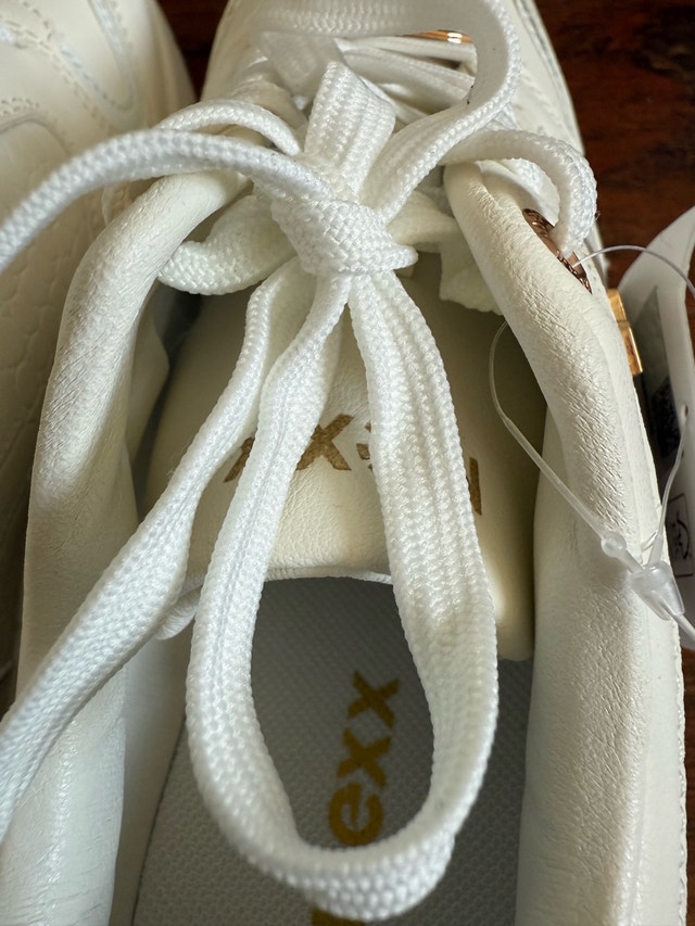 Casual Sneakers, NEW Retails $50.00: Size 8 - photo 3