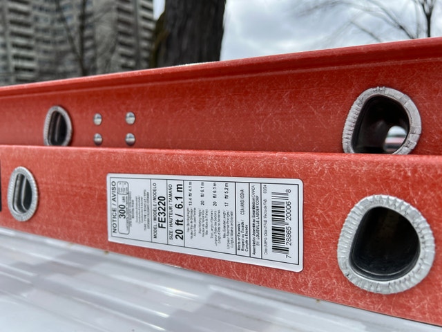 Louisville Ladder 20 ft Fiberglass Extension Ladder