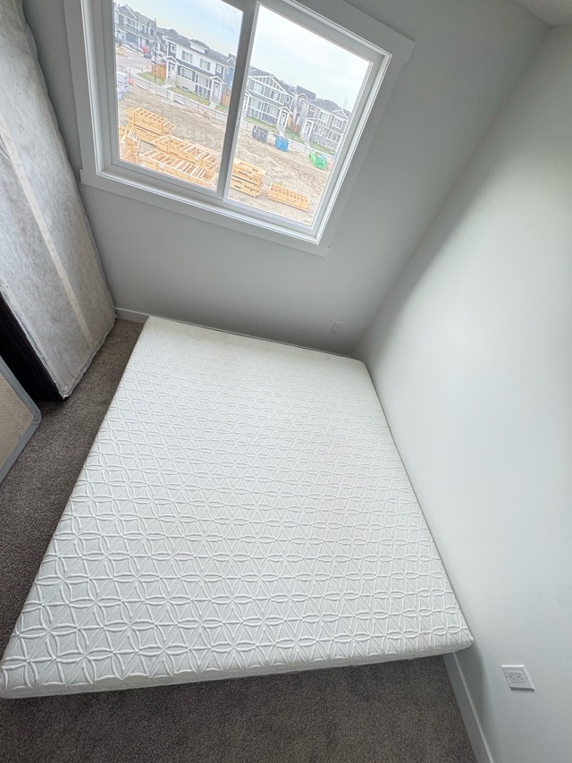 LIKE NEW TEMPUR-PEDIC KING BED | SUPREME BREEZE