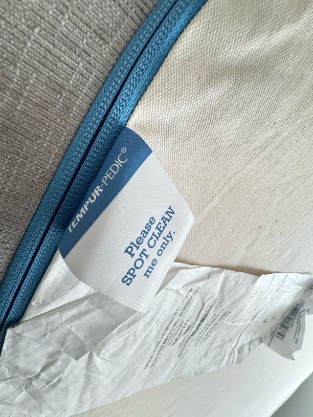 LIKE NEW TEMPUR-PEDIC KING BED | SUPREME BREEZE - photo 4