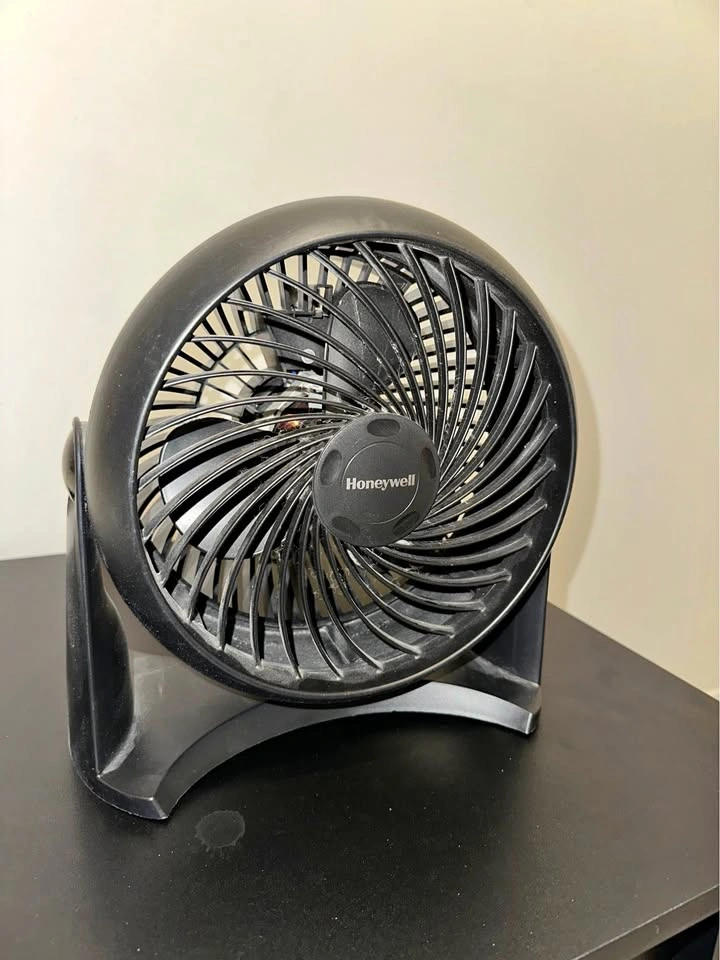 Home Office Bundle: Honeywell Fan & Laptop Stand