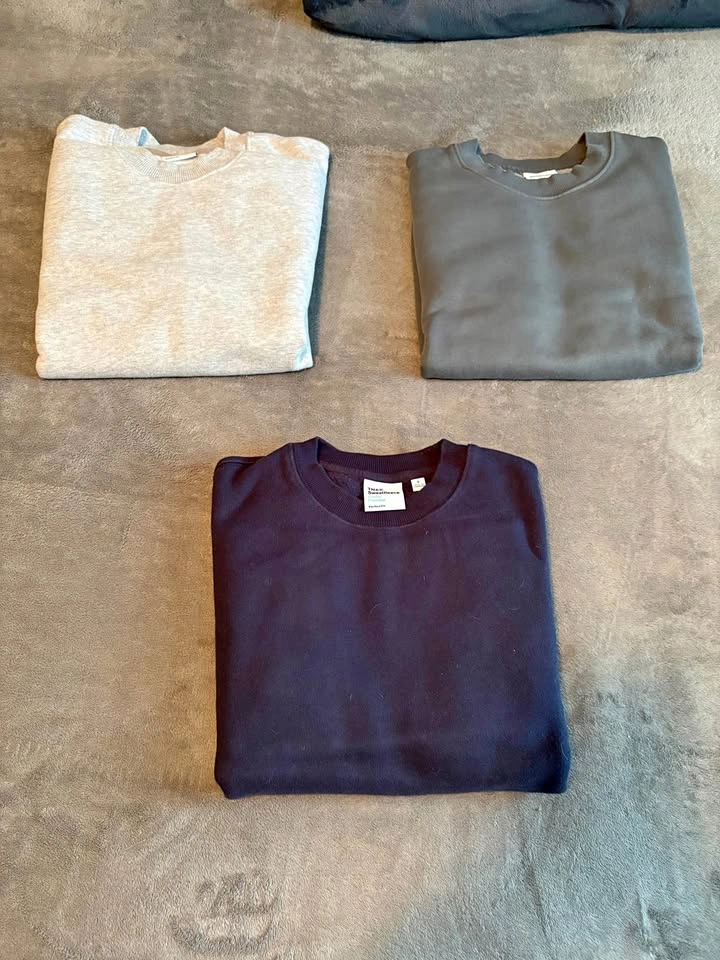 3 TNA Perfect Fit Crewnecks (Size S)