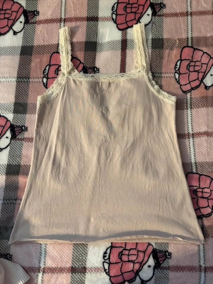 Lululemon & Brandy Melville Tank Tops - photo 4