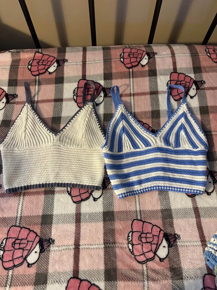 Hollister crocheted tank tops - photo 3