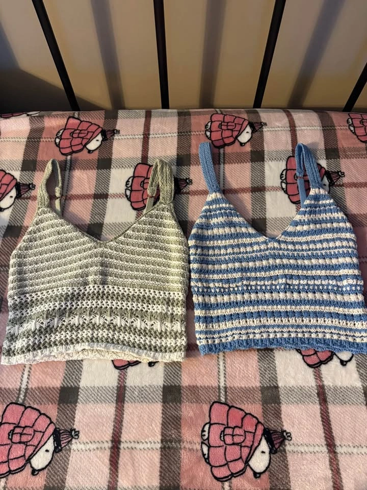 Hollister crocheted tank tops - photo 4