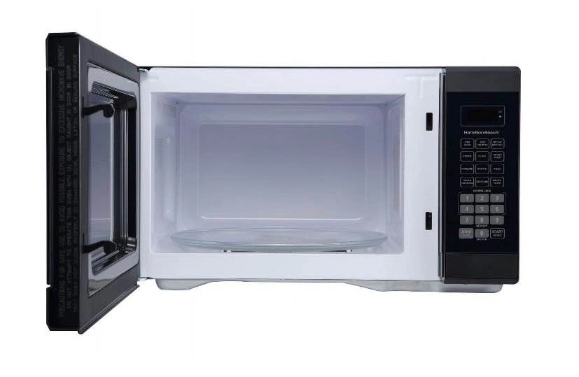 Brand New Hamilton Beach Microwave - 0.7 cu ft - photo 2