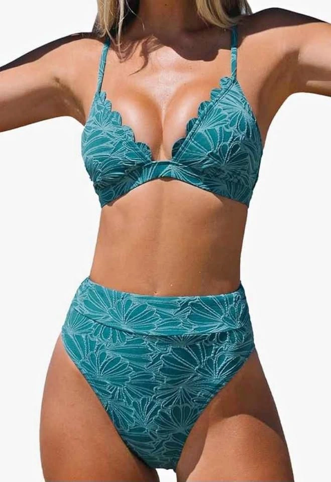 Cupshe Woman's Small Bikini Swimsuit