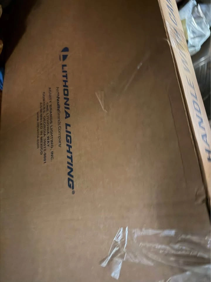 Lithonia Lighting 2x4 LED Troffer Light - photo 4