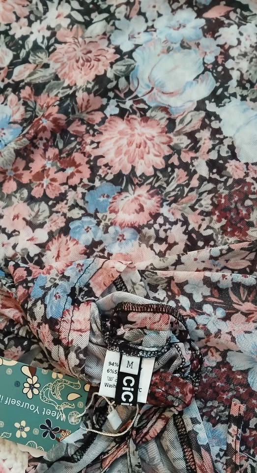 NEW Floral Sheer Long Sleeve Womans Medium Top - photo 3