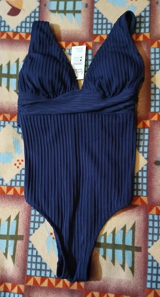 New Womans Small Swimsuit - photo 3