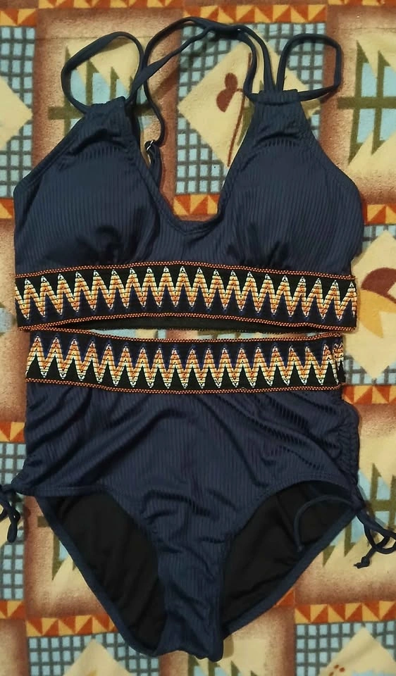 New 2 piece Swimsuit Womans Small - photo 2