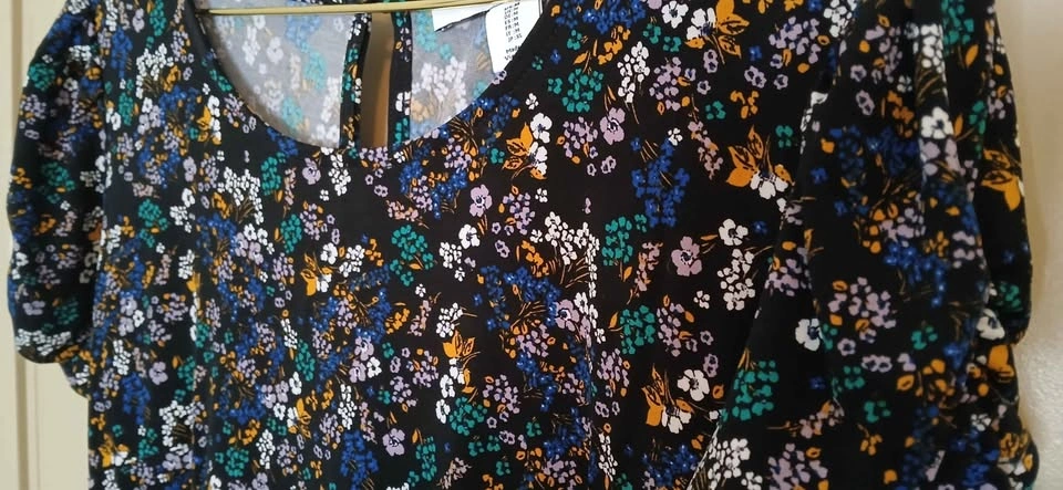 New Womans Medium Floral Dress - photo 3