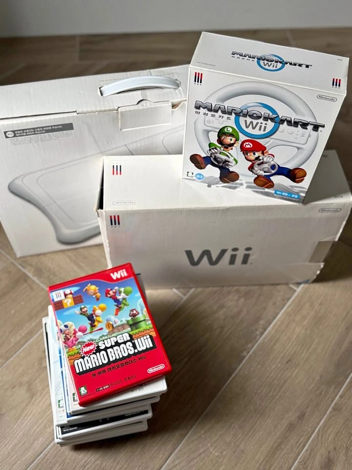 Moving Sale: Nintendo Wii Bundle (Korean Version / NTSC-K) + 10