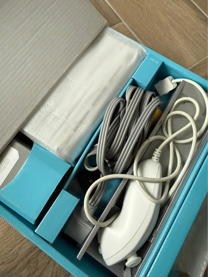 Moving Sale: Nintendo Wii Bundle (Korean Version / NTSC-K) + 10 - photo 4
