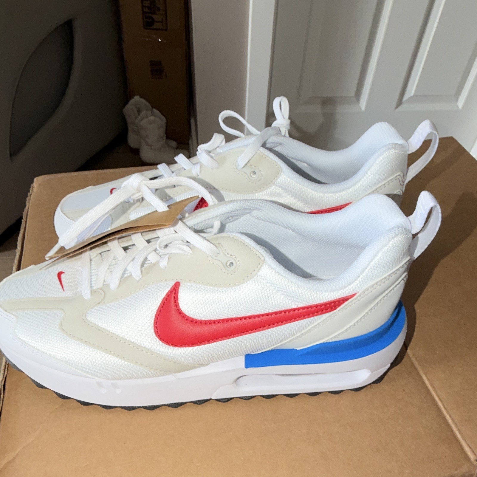 Nike Air Max Dawn Men's Sneakers - White/Red/Blue - Size 10 - photo 2