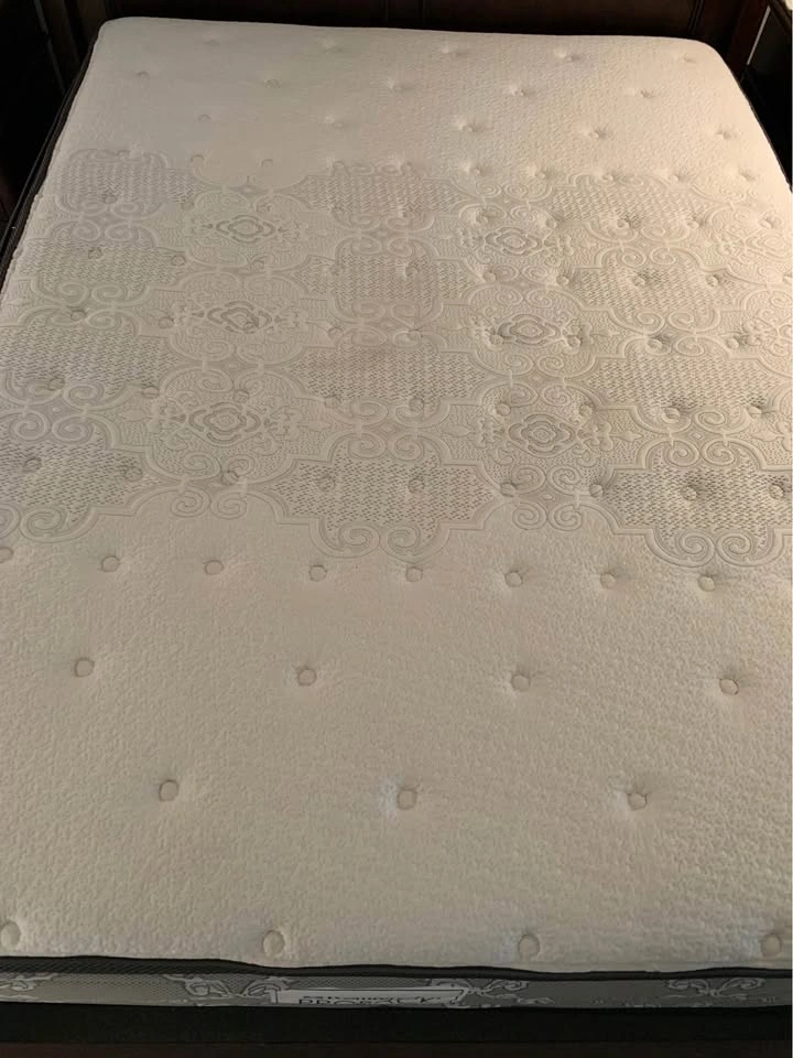 Queen mattress-MOVING- NEED GONE ASAP - photo 2