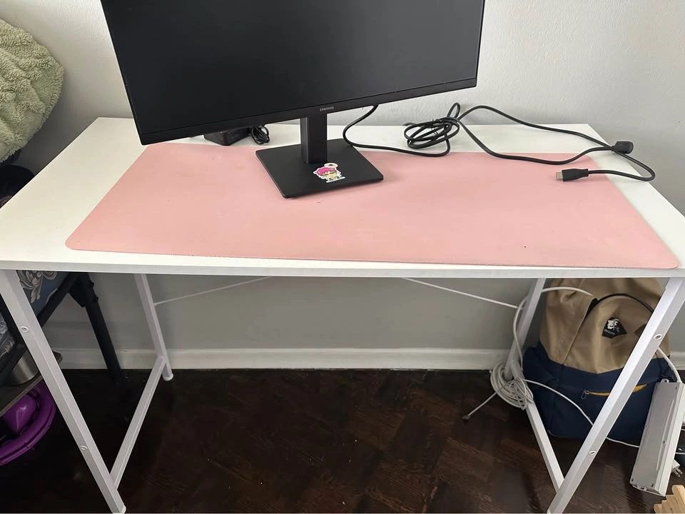 White Minimalist Computer Desk - photo 2