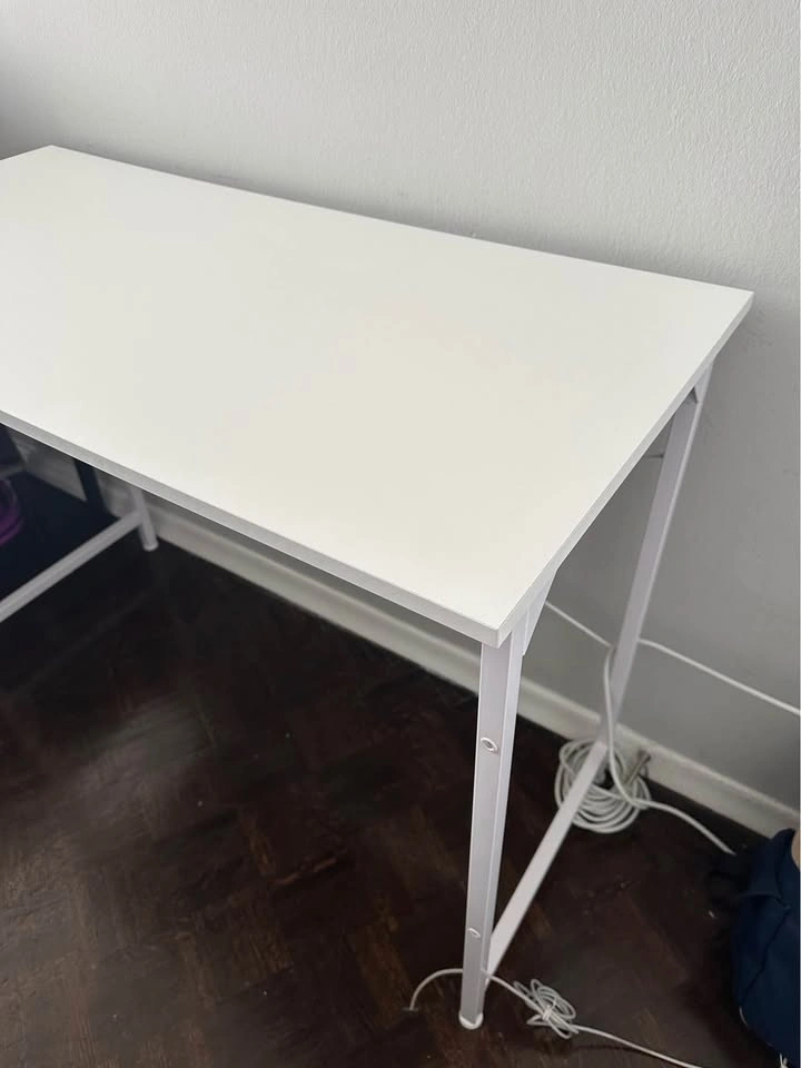White Minimalist Computer Desk - photo 4