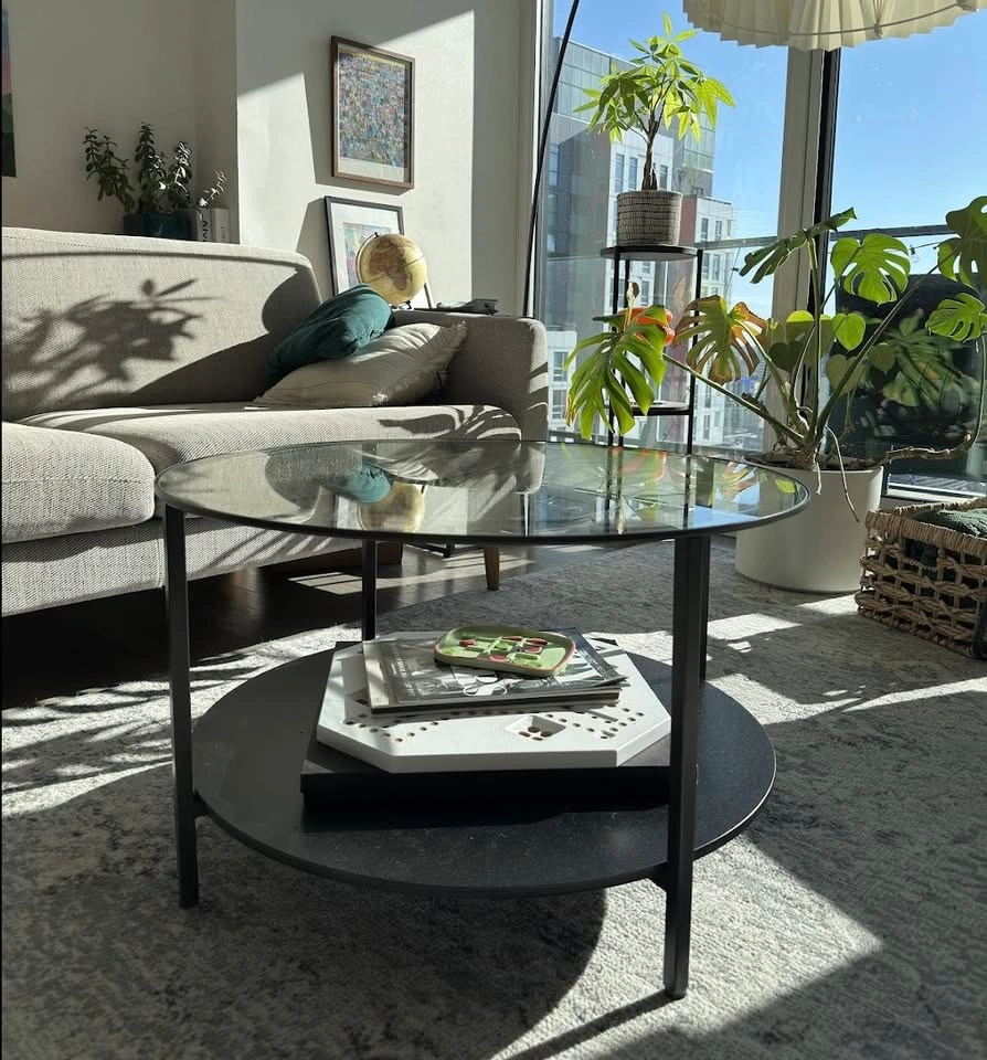 IKEA VITTSJÖ Coffee Table – Black/Glass - photo 2