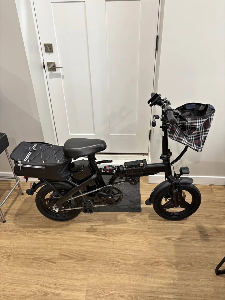 BLACK MINI FOLDING EBIKE WITH BASKET AND REAR BAG