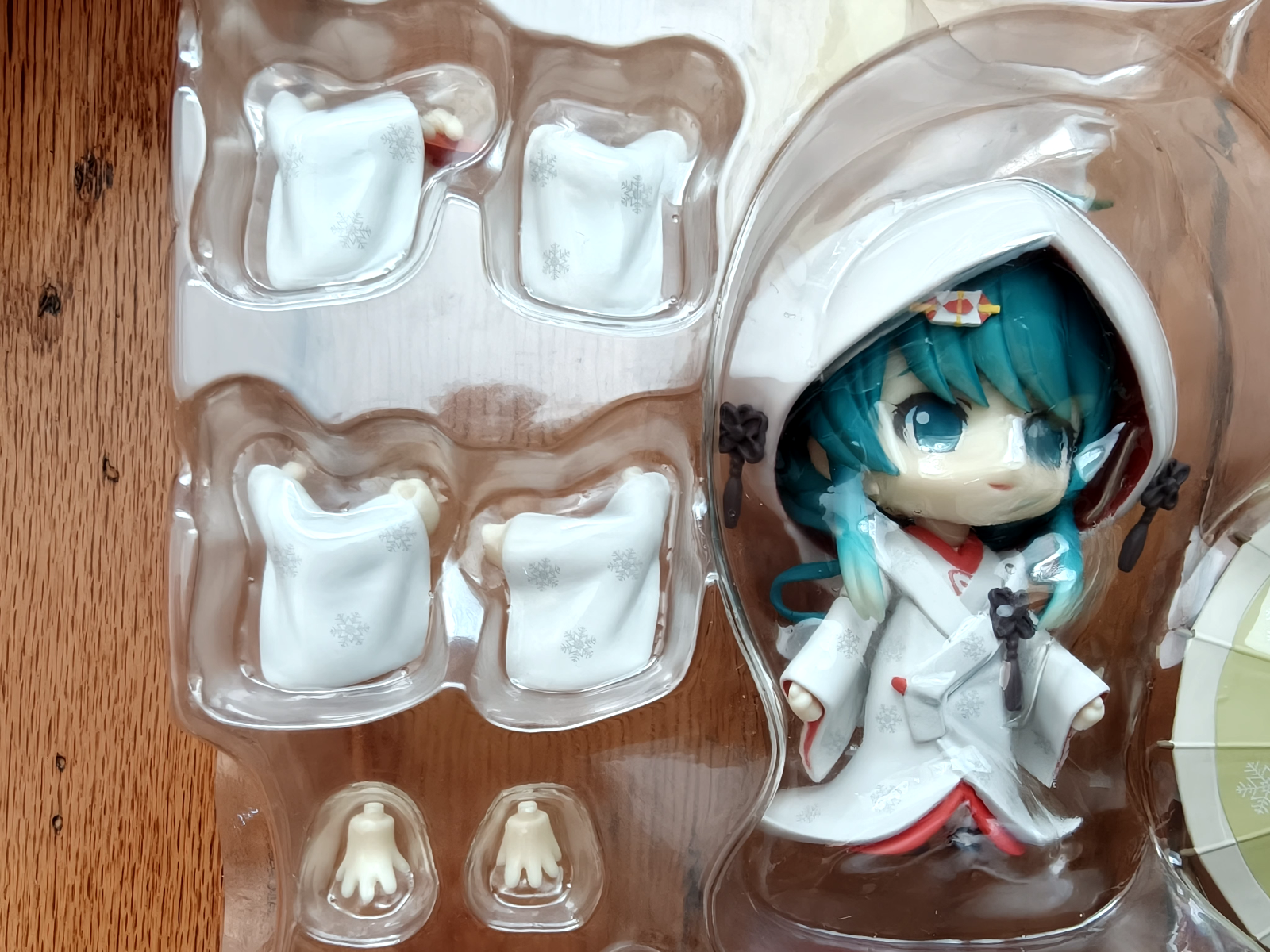 [OPEN BOXED] Hatsune Miku Strawberry White Kimono anime figure - photo 2
