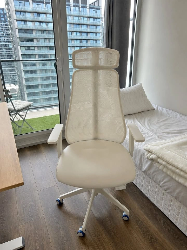 IKEA MATCHSPEL Gaming/Office Chair – Light Grey, Like New