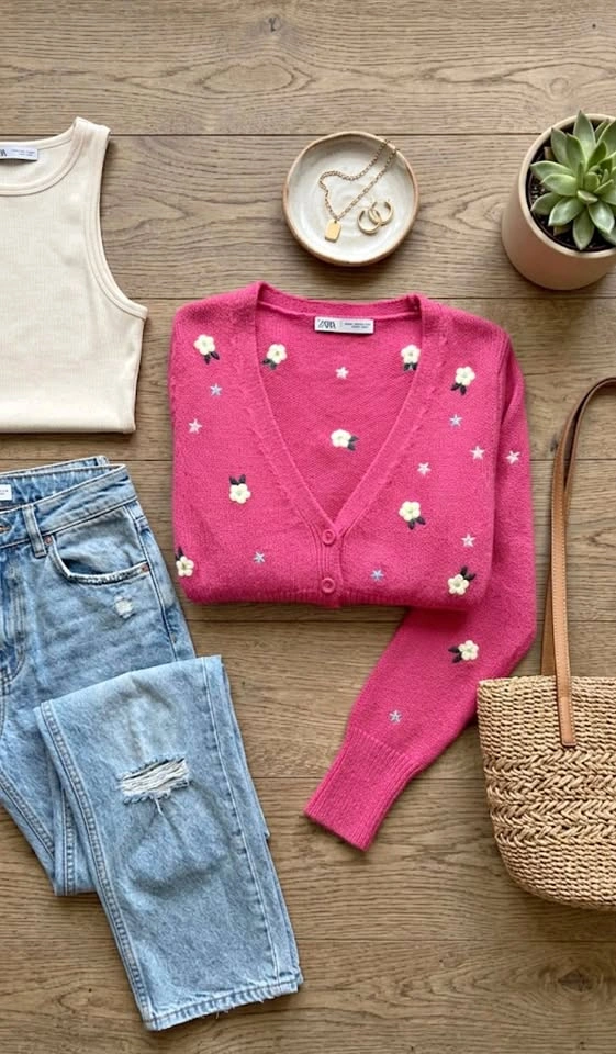 ZARA Embroidered Floral Cardigan Magenta Cropped Pink XS