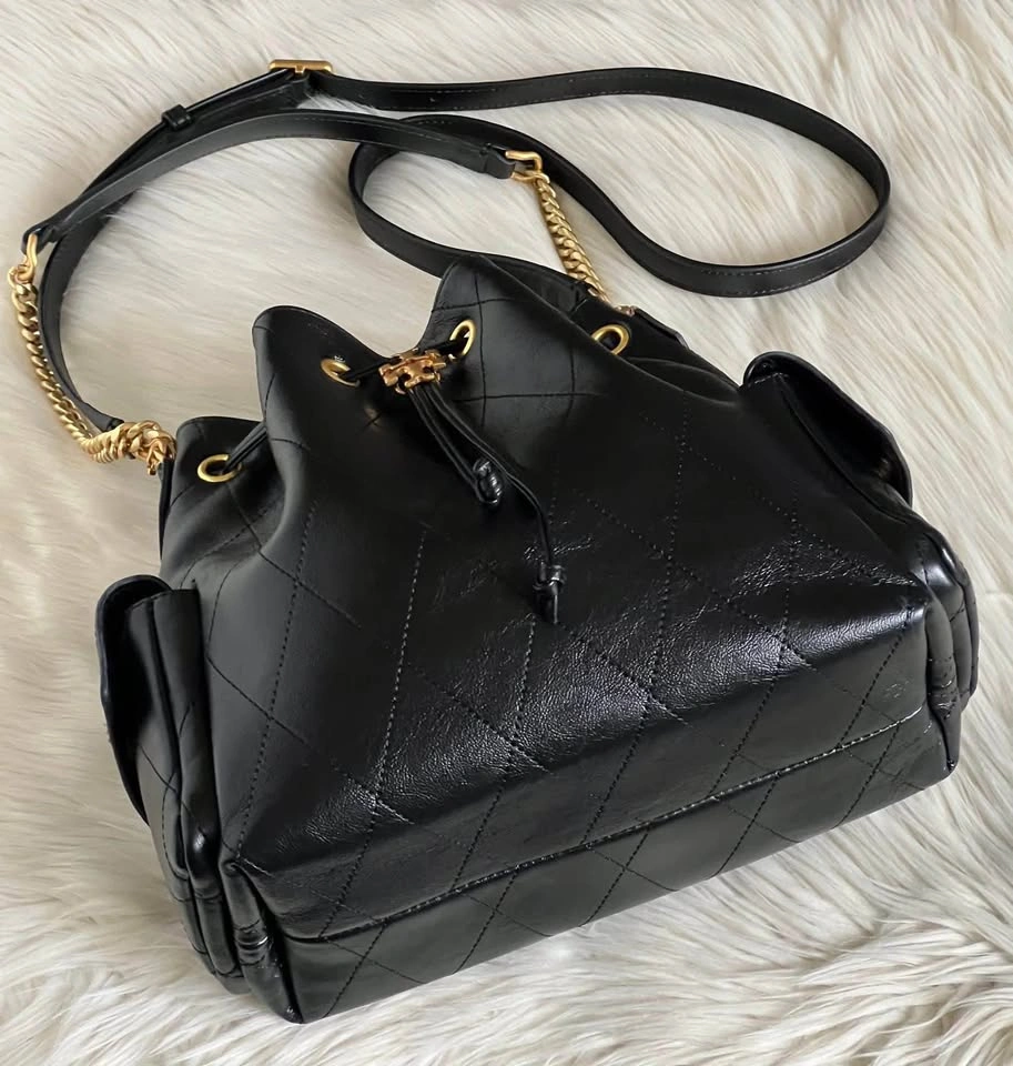 FOR SALE ✨ Brand new Tory Burch Charlie Quilted Drawstring Shoul - photo 5