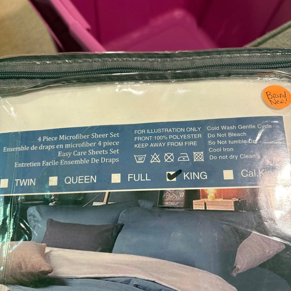 King Size White Sheets Brand New! - photo 2