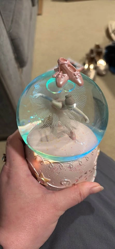 Ballerina Snow Globe with LED Lights & Swan Lake Melody - photo 2